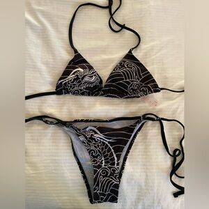 SMALL Romwe Bikini 2-Pc String Bikini Swimsuit Black White